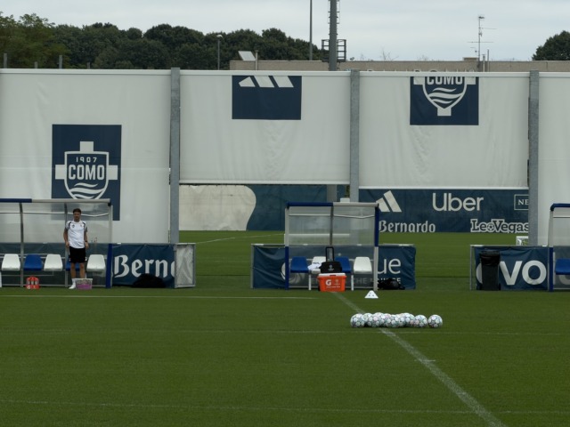 Como 1907, allenamento a porte aperte a Mozzate in vista dell'esordio in Champions League con il Lipsia