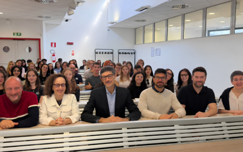 Prima lezione per il nuovo corso di Farmacia dell’Università dell’Insubria