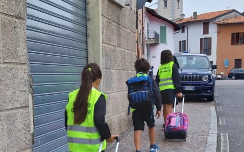 Piedibus, il sindaco dà il buon esempio: accompagnerà i bambini alla primaria