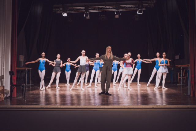 Successo al Teatro San Teodoro per lo stage con la Prima Ballerina della Scala Virna Toppi