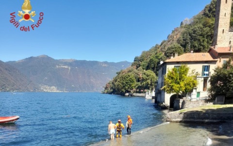 Si inabissa nel lago: rinvenuto e individuato il corpo del turista