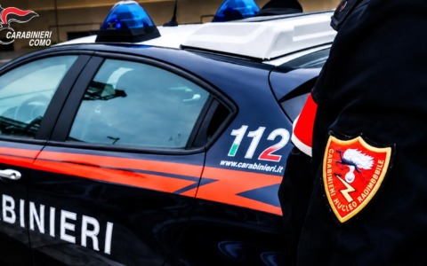 Guidava senza patente un’auto rubata: denunciato