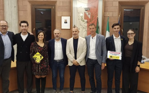 Campioni dello sport in sala consiliare per sensibilizzare sulla sicurezza sulle strade