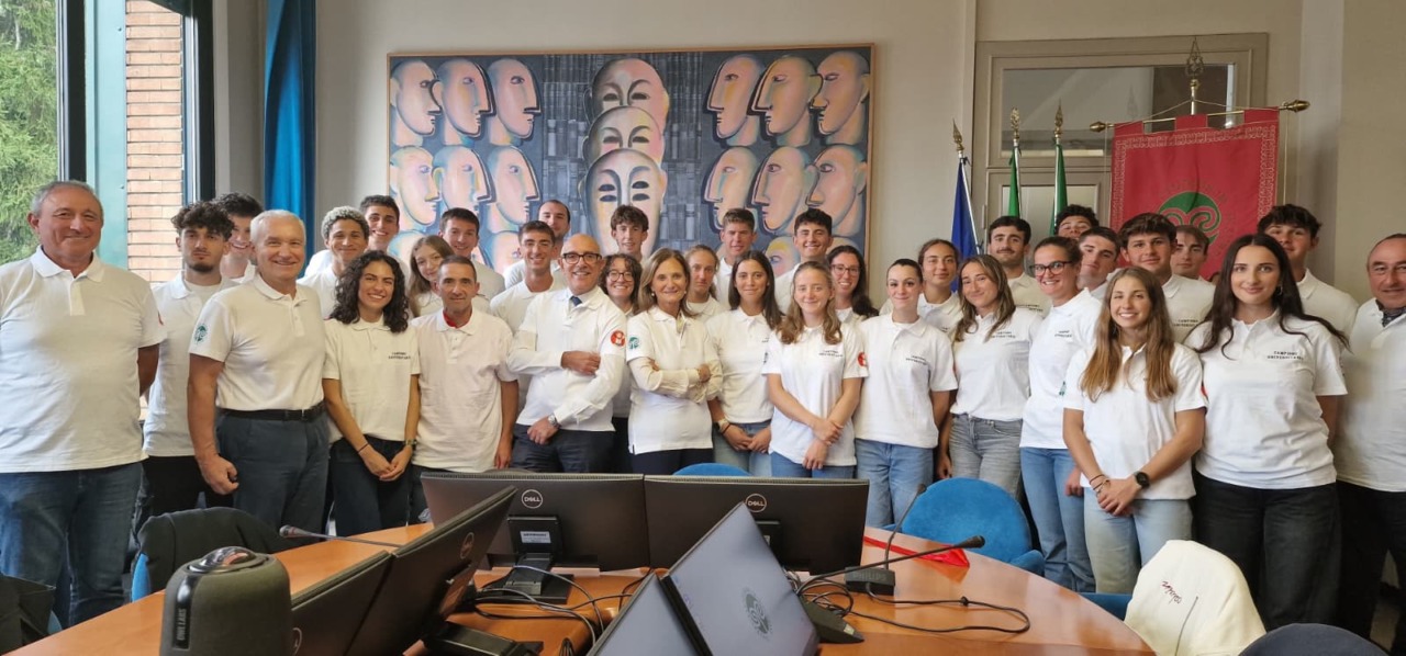 Studenti e studentesse medagliate del Cus Insubria premiati dalla rettrice dell’Università