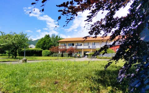 Villa Dossel: il vescovo consacra la cappella della residenza
