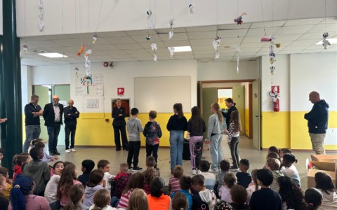 Una sacchetta per ogni alunno grazie al progetto con l’Industria Tessile Gastaldi &C. SpA: una lezione di riuso, rispetto e comunità