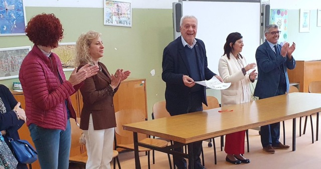 Due nuovi monitor interattivi per la secondaria grazie alla donazione di Bcc Brianza e Laghi