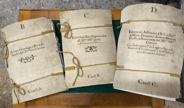 Villa Carcano: si riordina lo sconfinato archivio storico. E per un giorno apre al pubblico